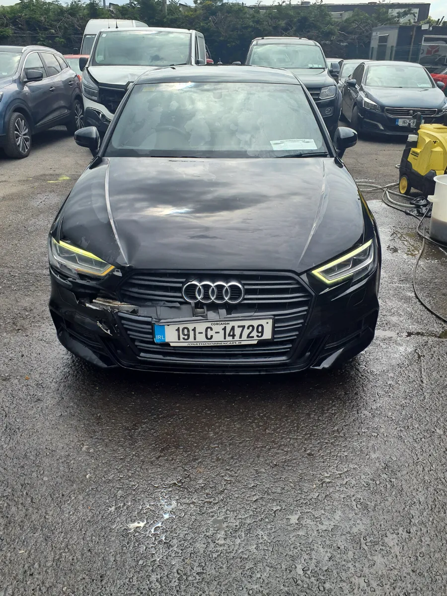 Audi A3 1.6 TDI S-Line 2019 driving - Image 1