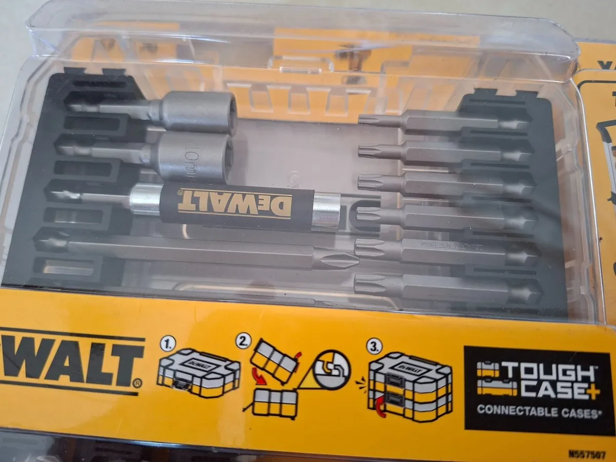 DEWALT 40 piece Screwdriving Set - Image 2