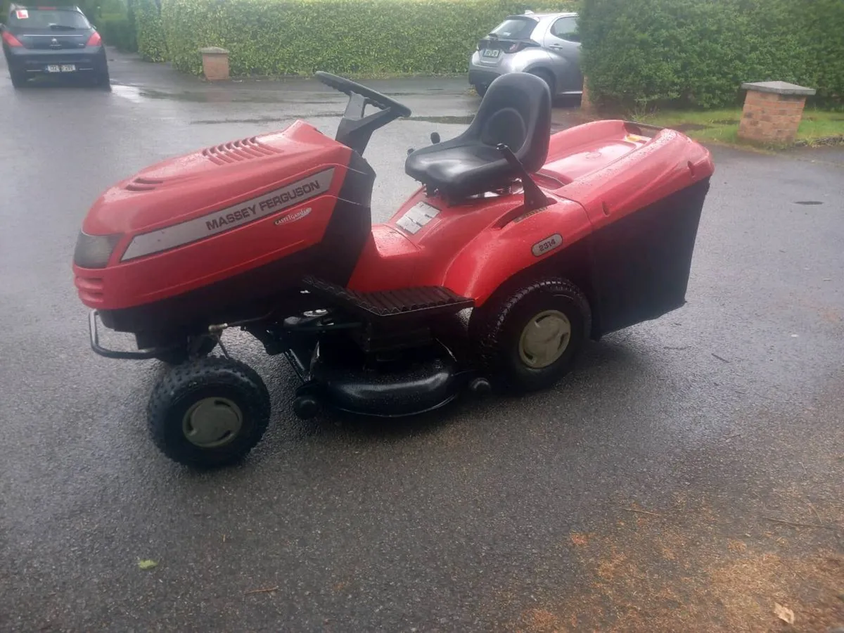 Ride on lawnmower - Image 2