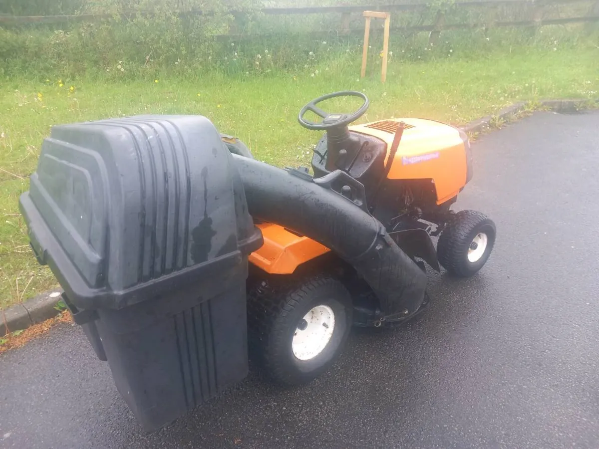 Ride on lawnmower - Image 3