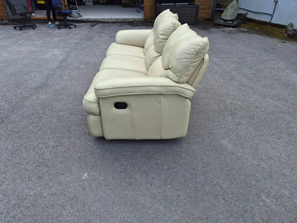 3 Seater Leather Recliner Sofa - Image 3