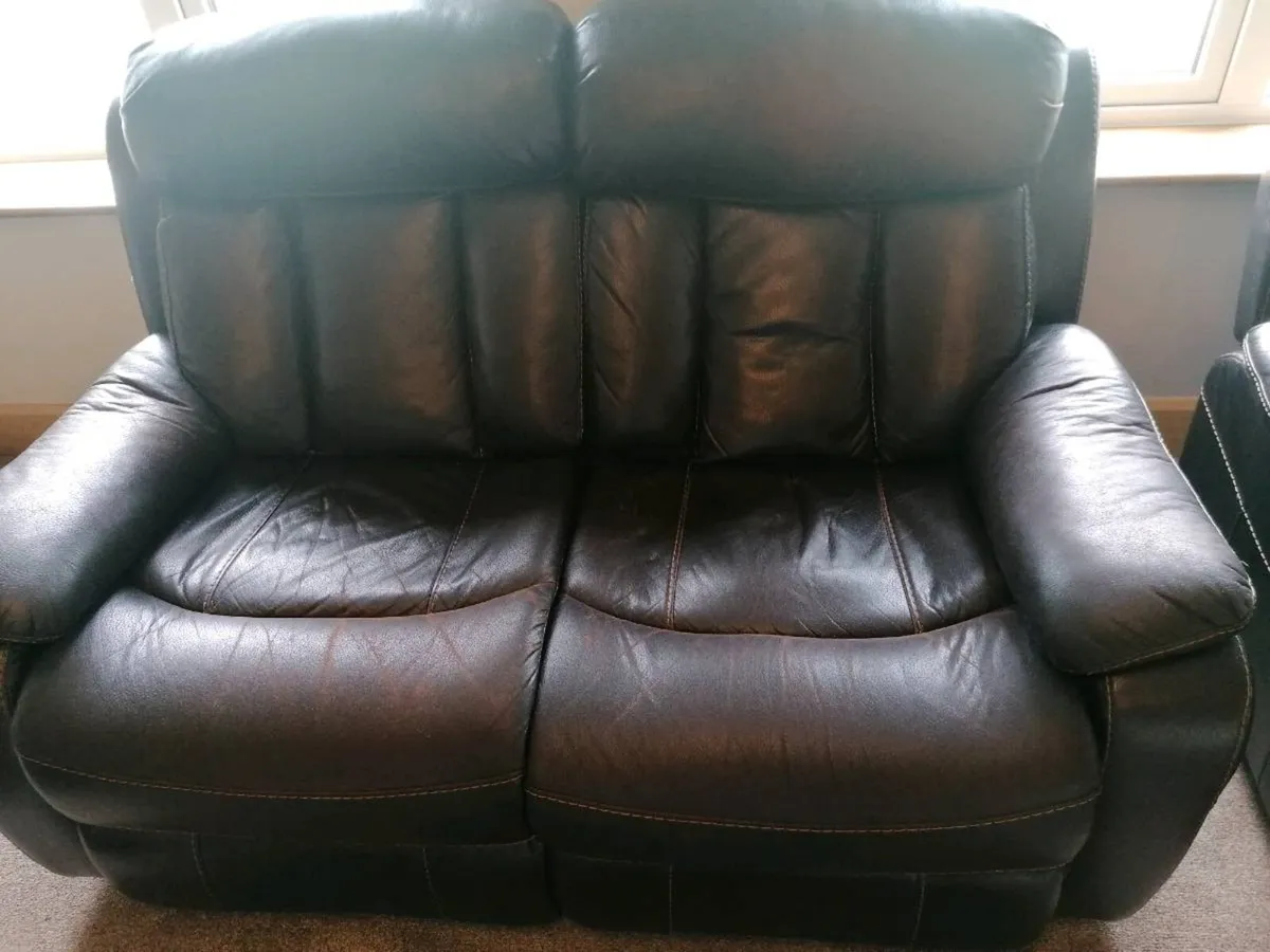 Free suite of furniture - Image 2