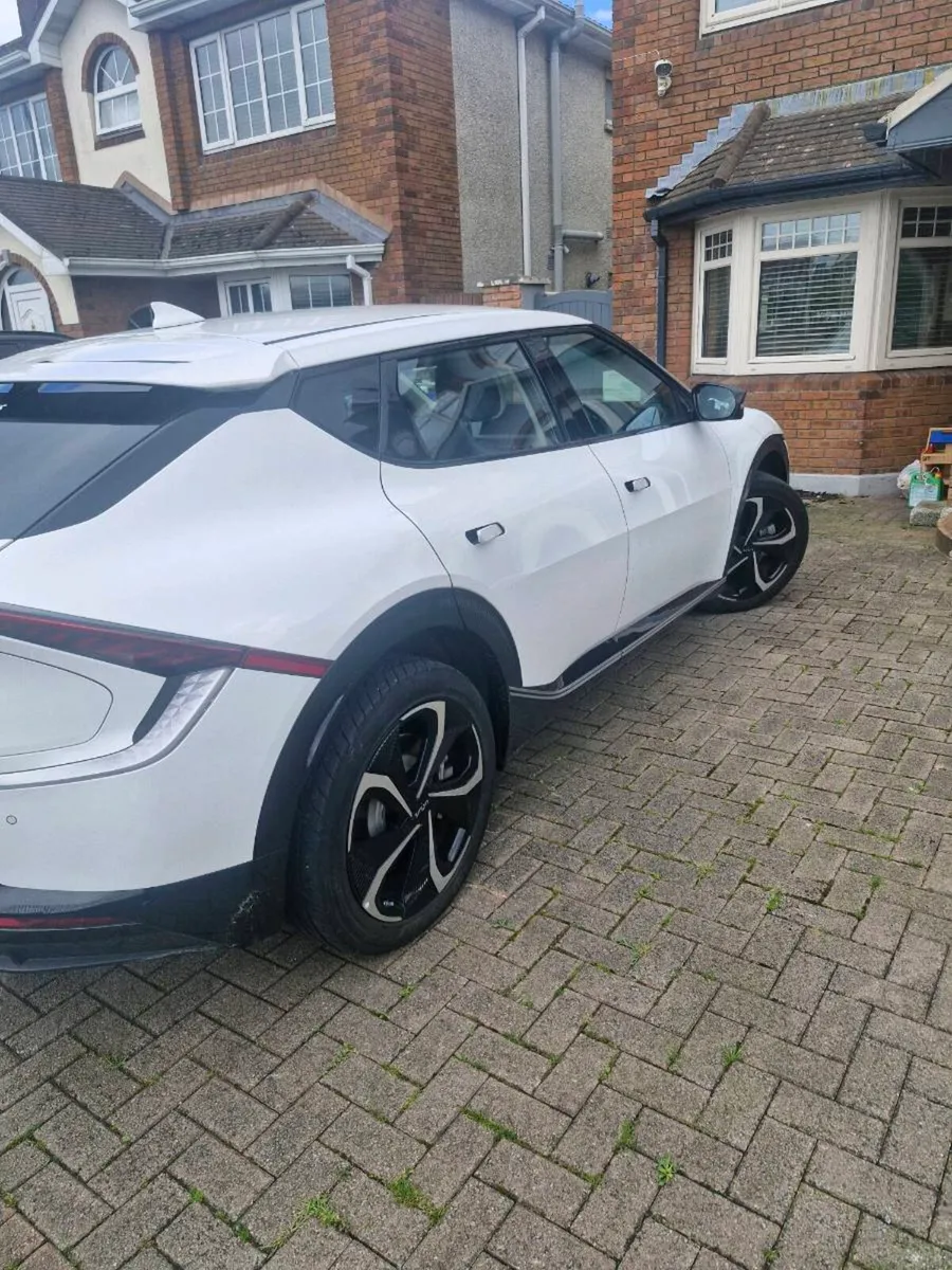 KIA EV6 77KWH AWD GT  (cat D repaired) 23.5k kms - Image 4