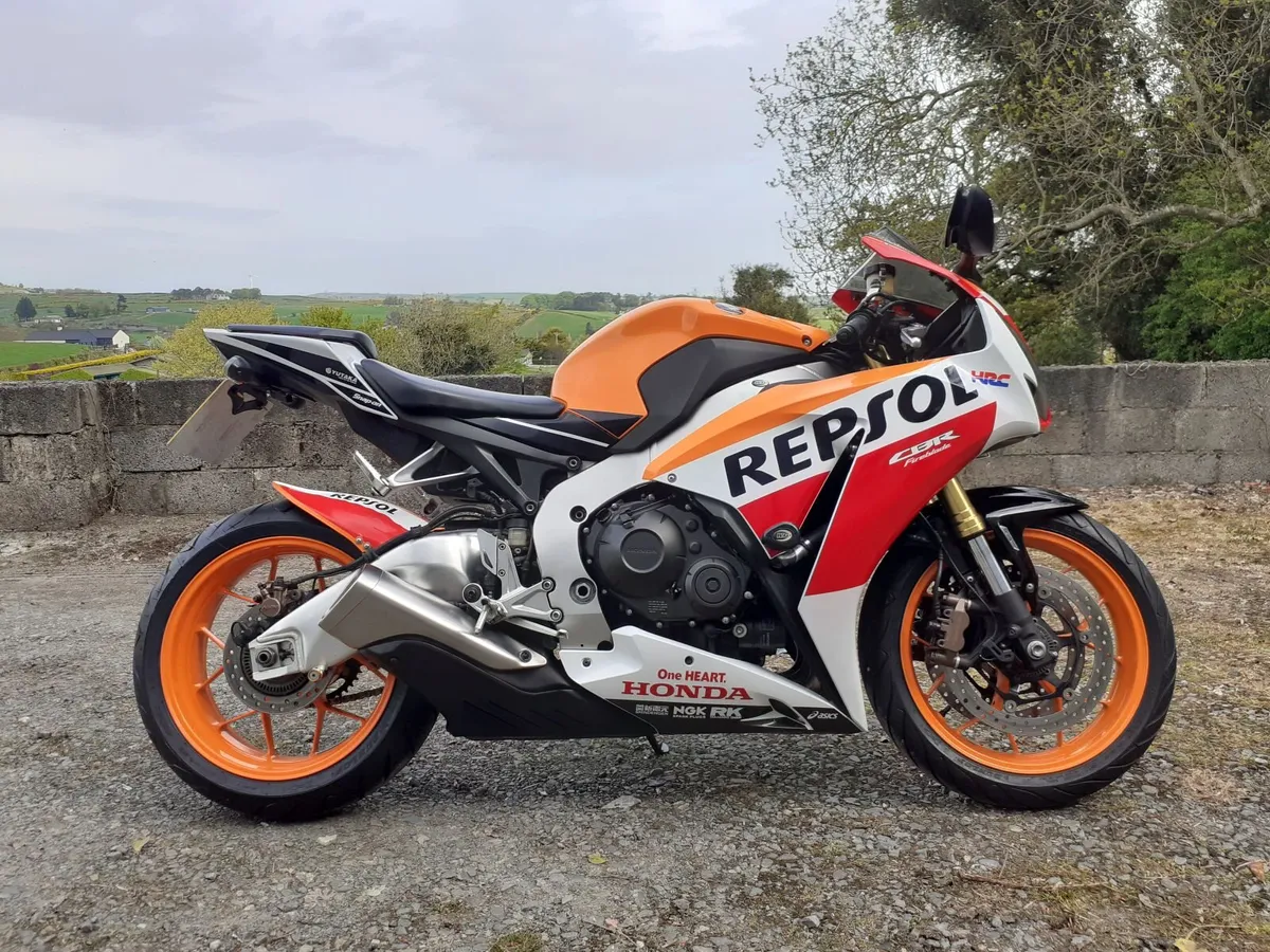 2016 Honda CBR 1000RR Fireblade Repsol No.26 Pedro - Image 1