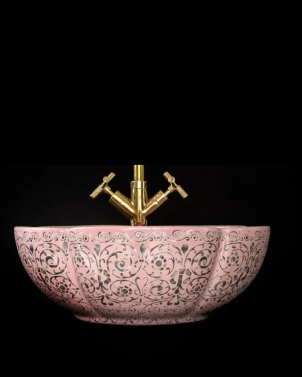 London Basin Company Amara Basin - Image 2
