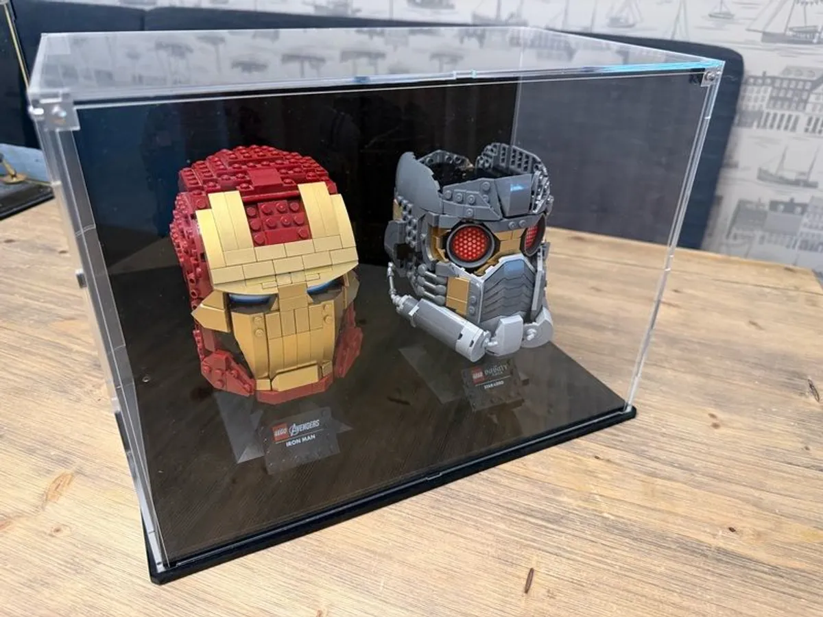 Lego Iron Man Helmet 76165 & Star-Lord Helmet 76251 - Image 2