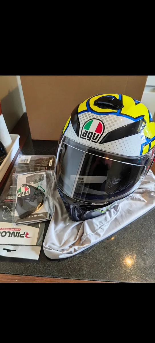 Agv k2 helmet - Image 1