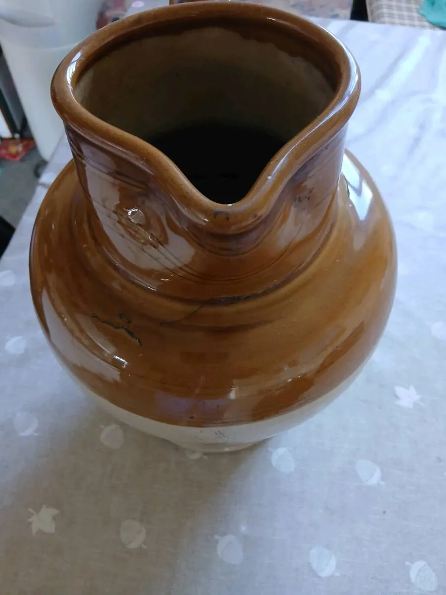 Old jug - Image 3