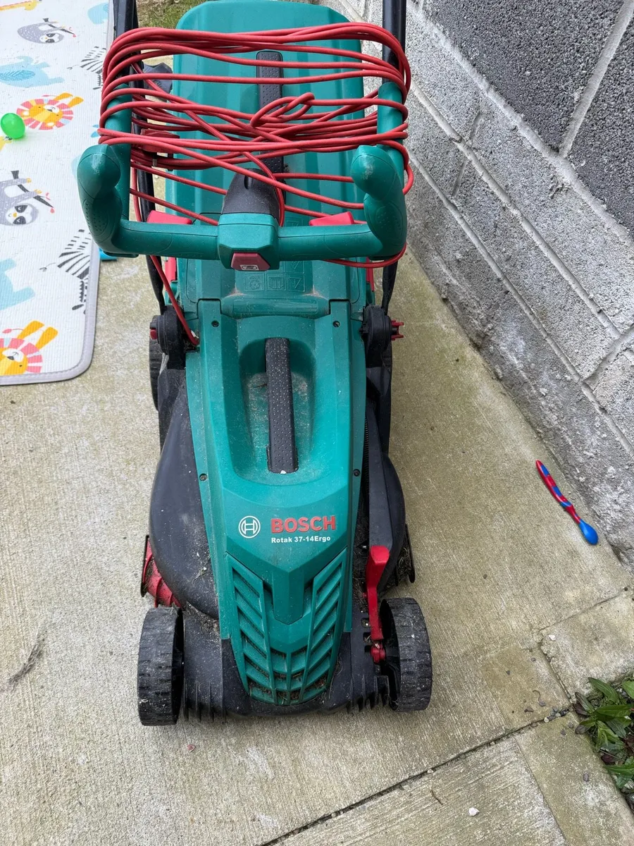 Bosch Rotak 37-14. Spares or Repair