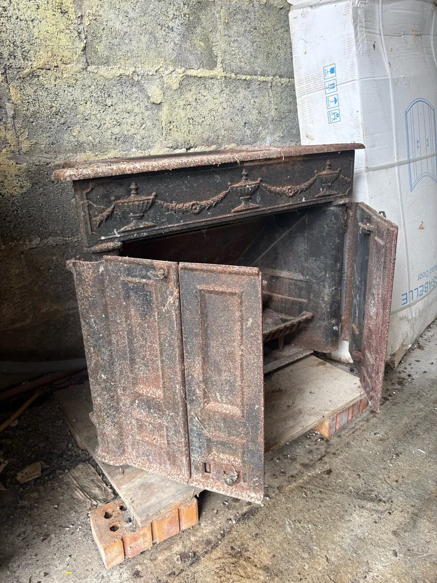 Old antique fireplace - Image 1