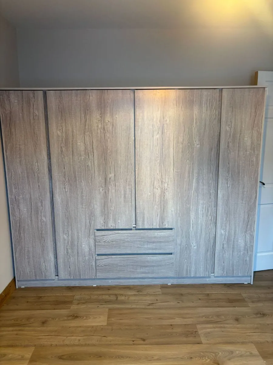 6 DOOR WARDROBES - Image 2