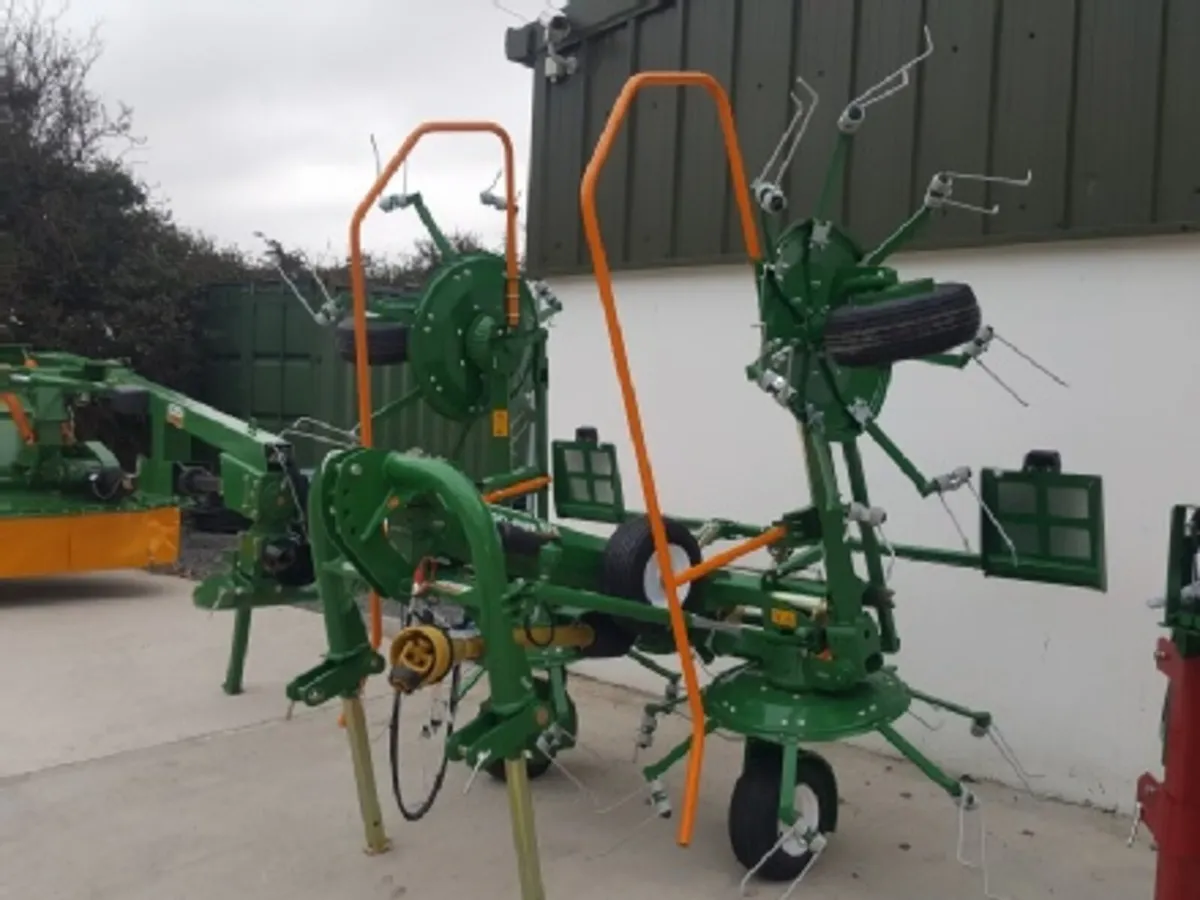 malone 570 tedder in stock 0% finace - Image 3