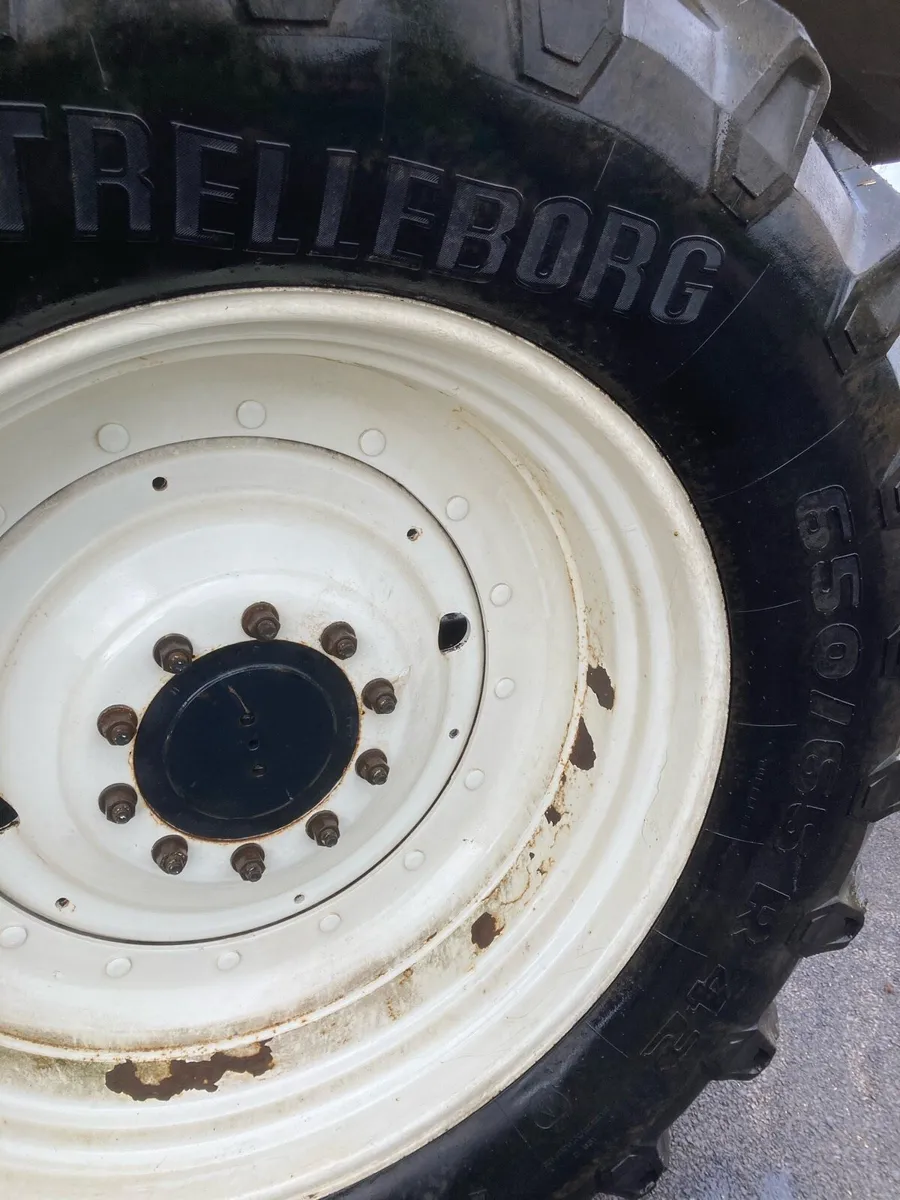Tractor - Image 4