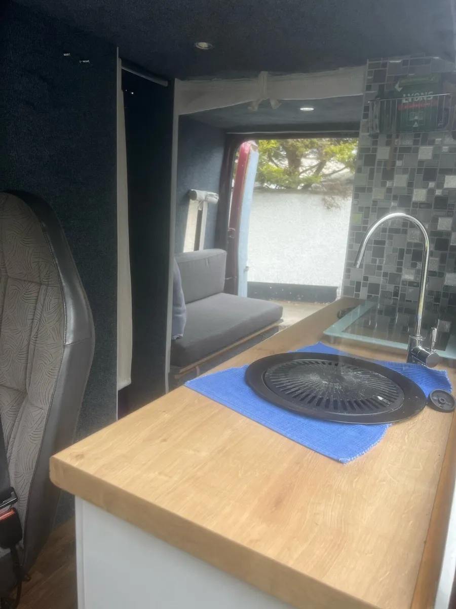 Camper van - Image 4