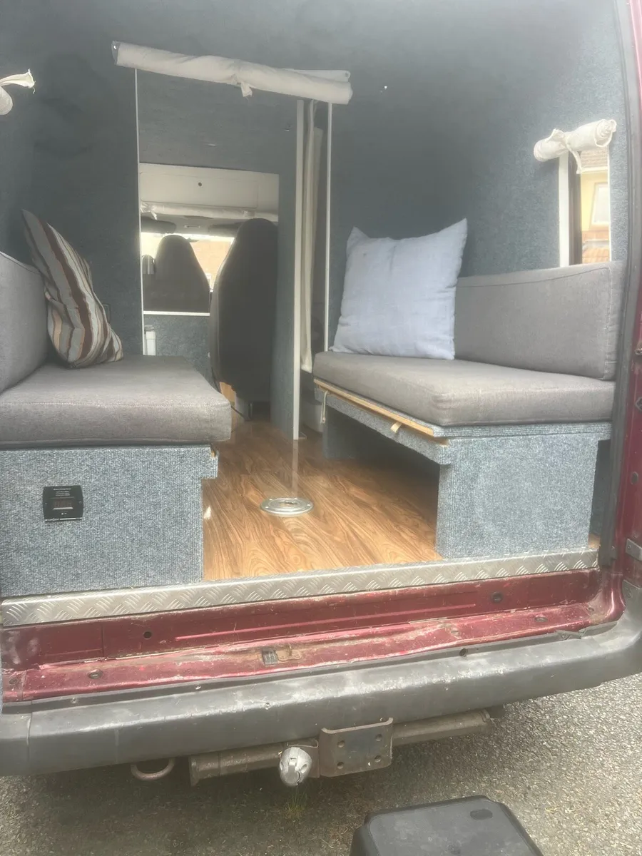 Camper van - Image 2