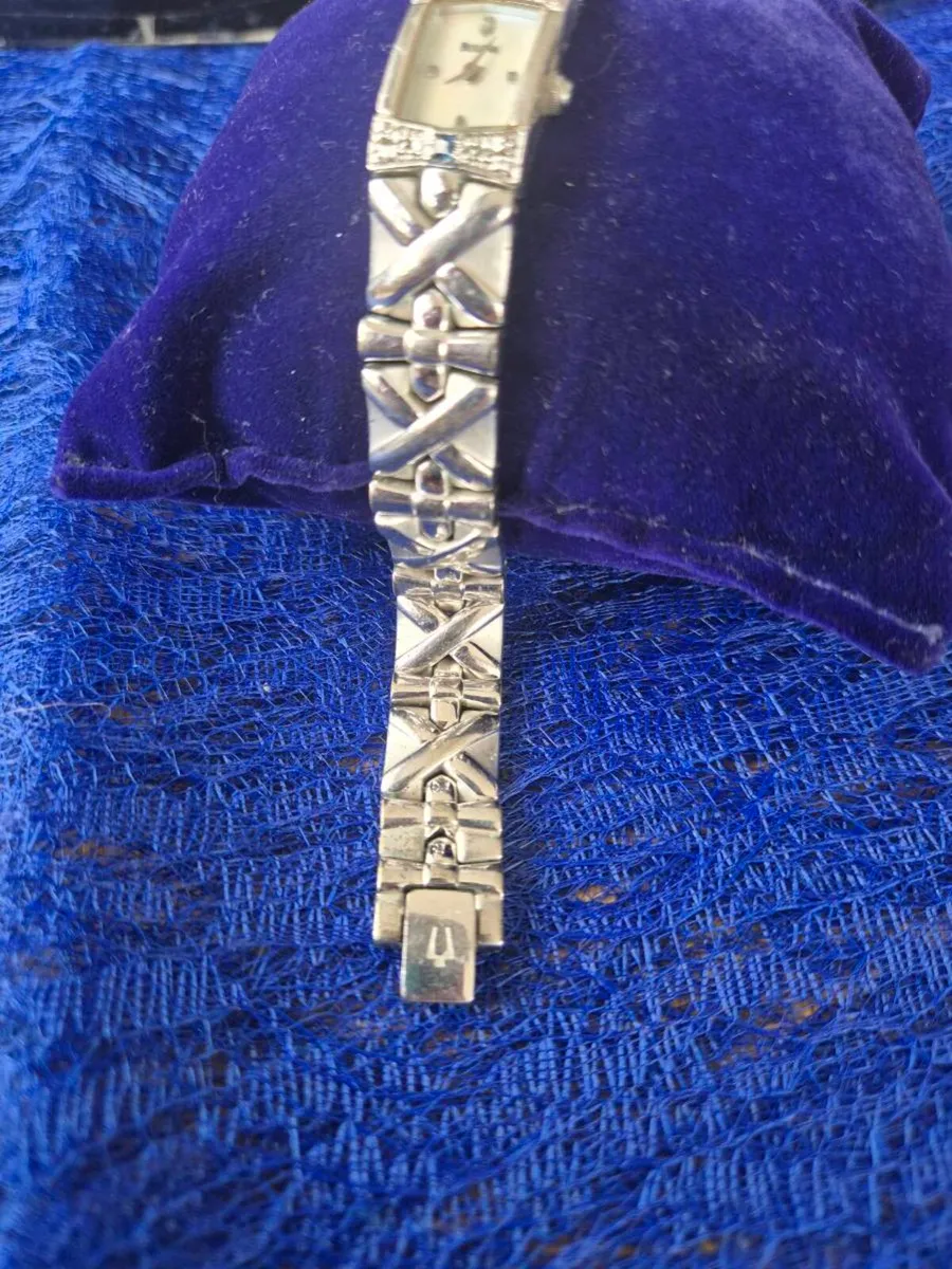 Bulova diamond and sapphire watch - Image 3