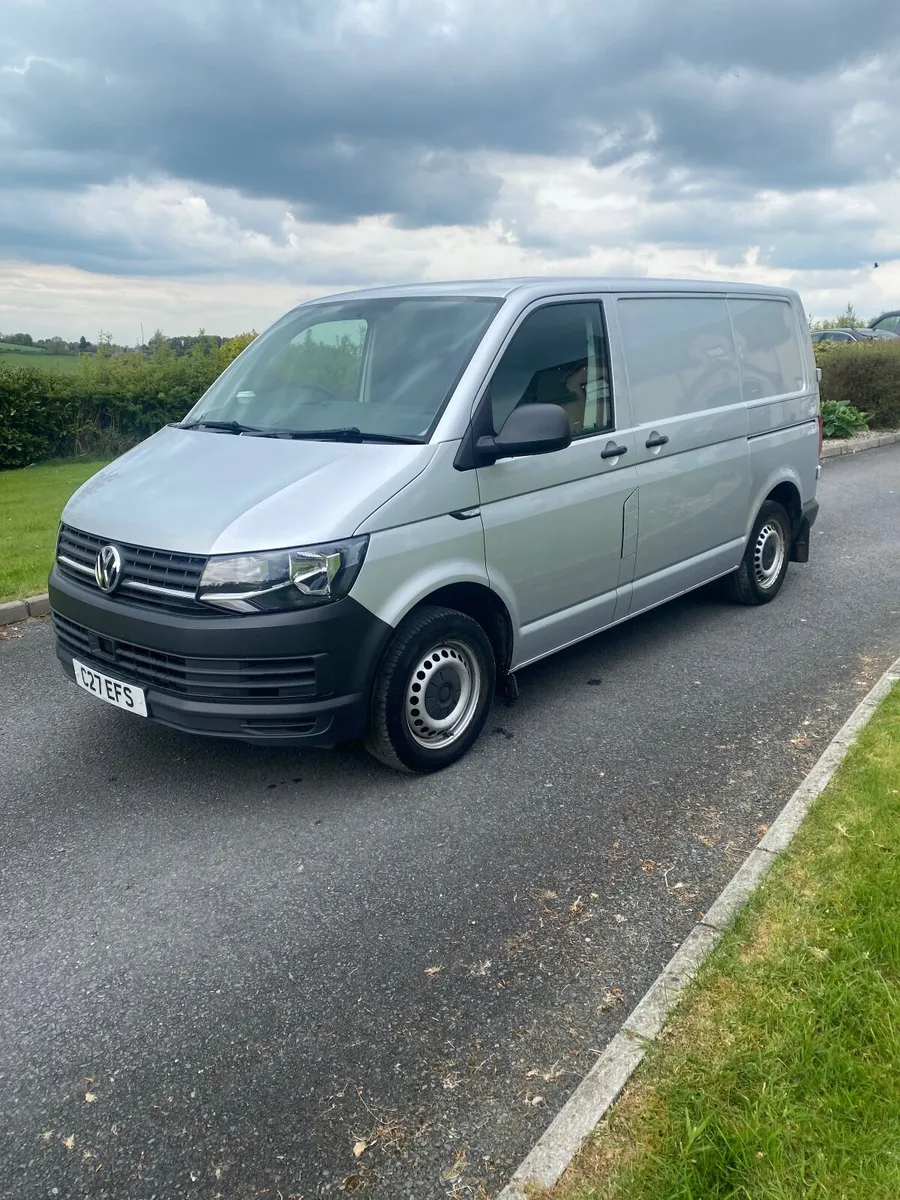 Volkswagen Transporter 2018 - Image 1