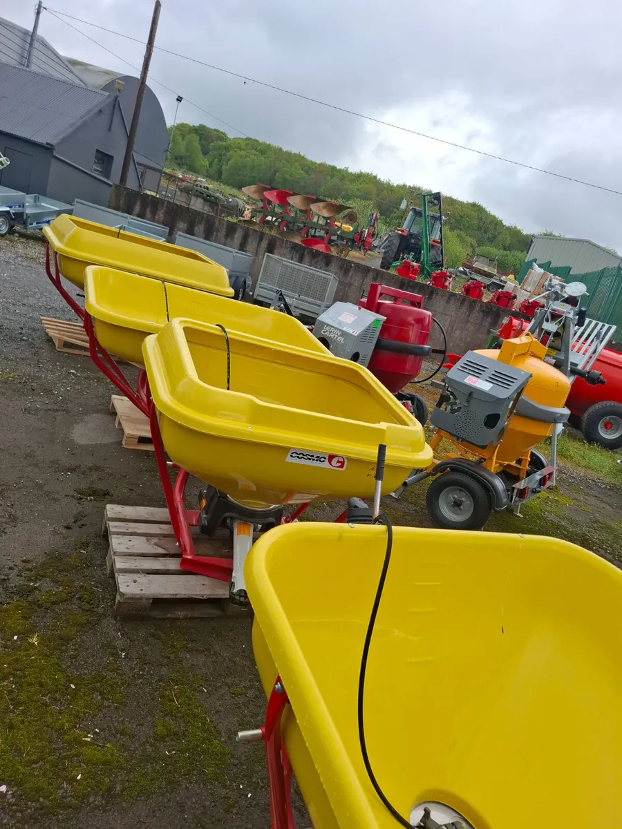Fertiliser Spreaders - Image 1