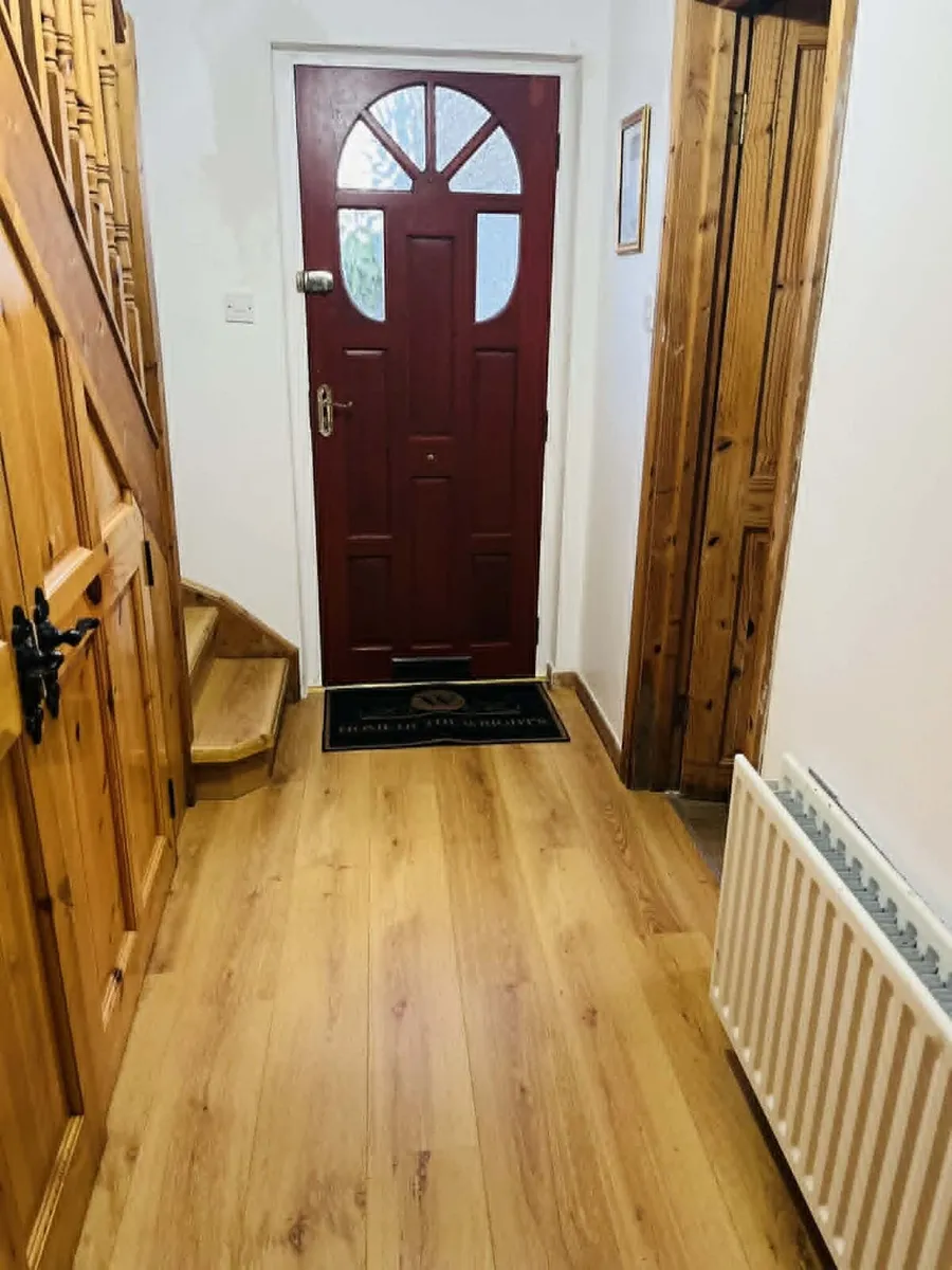 Solid wood front door and frame - Image 1