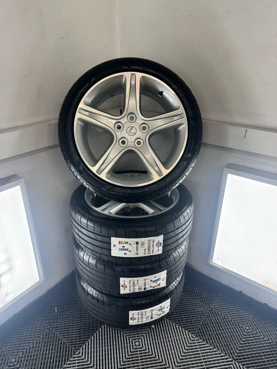 Freshly Refurbished Lexus IS200 Sports - Image 3