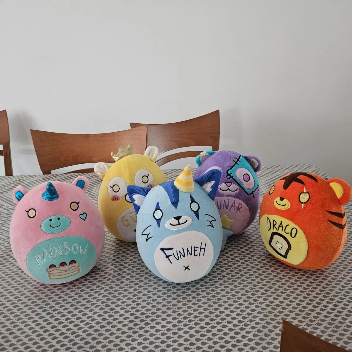 Itsfunneh and krew plushies