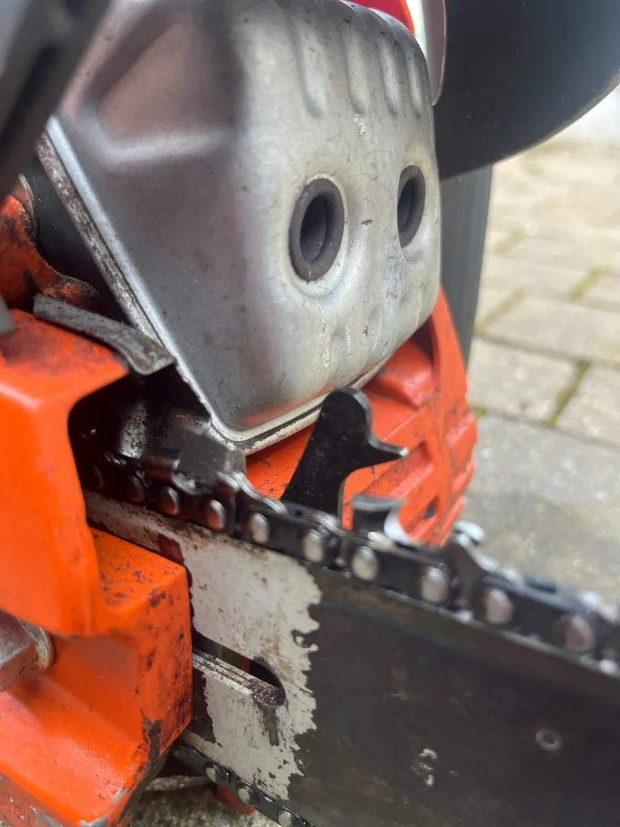 Husqvarna Cainsaw - Image 2