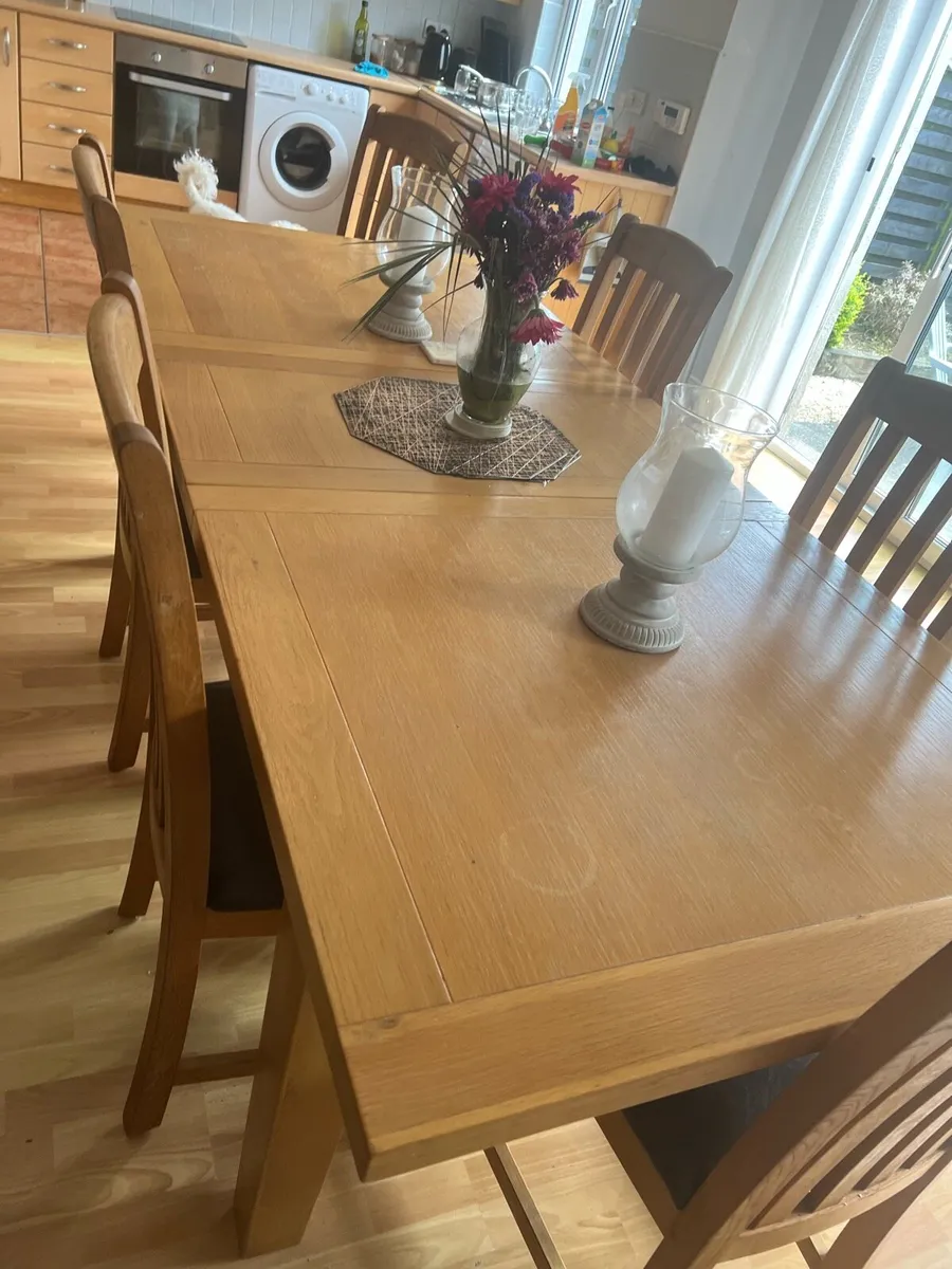 Kitchen table and chairs - Image 4