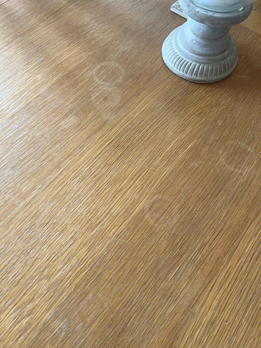 Kitchen table and chairs - Image 3