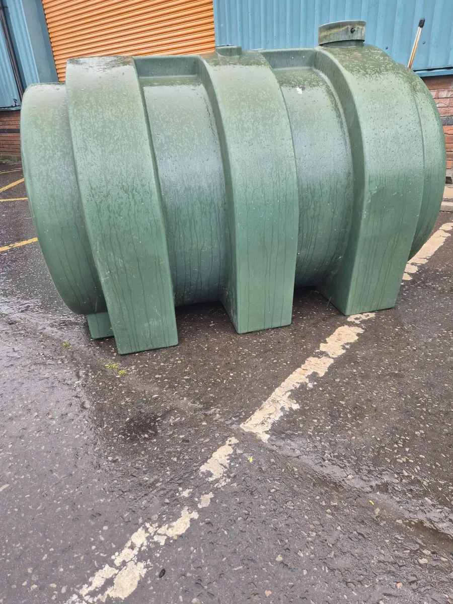Oil Tank 1350ltr - Image 1