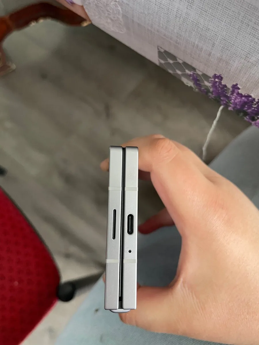 Samsung Z fold 6 - Image 3