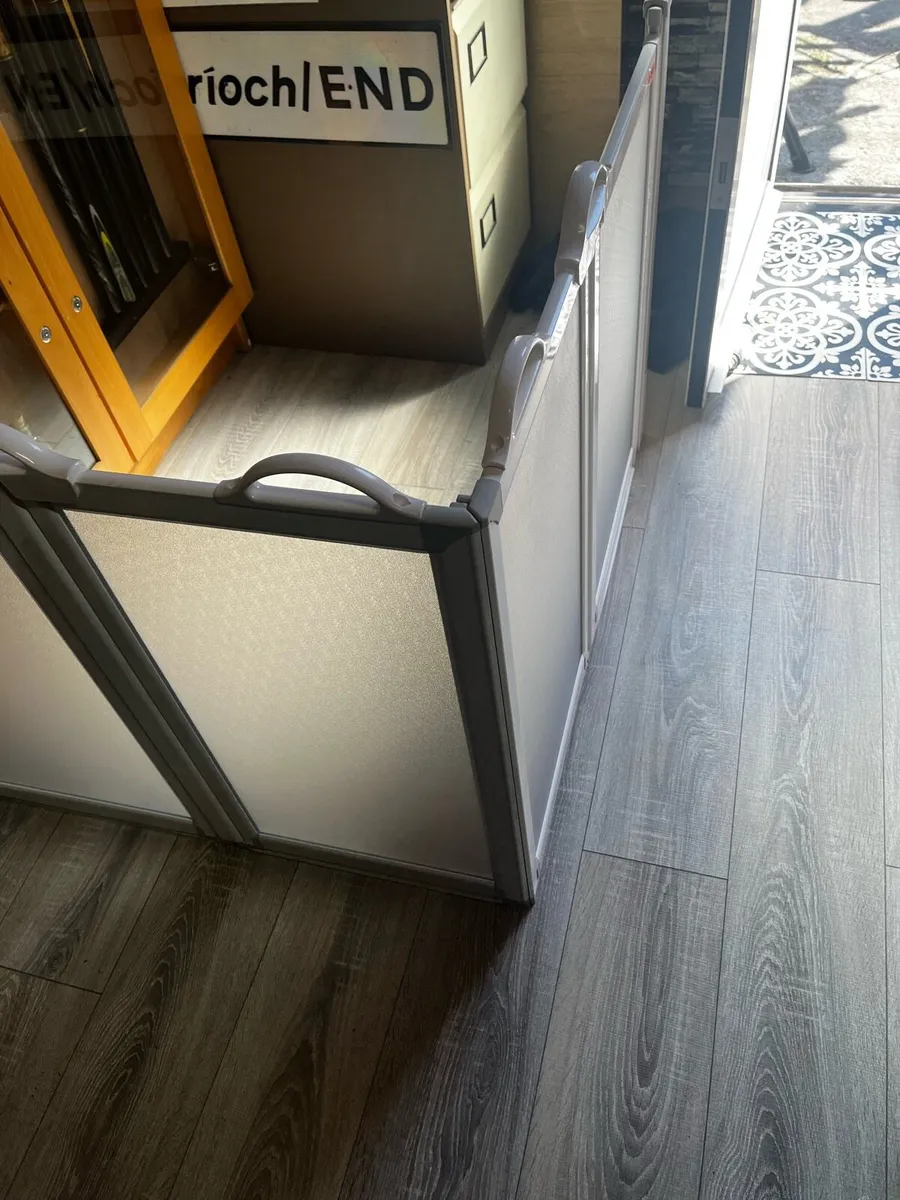 AKW Half Height Shower Doors 1000x1000 - Image 3