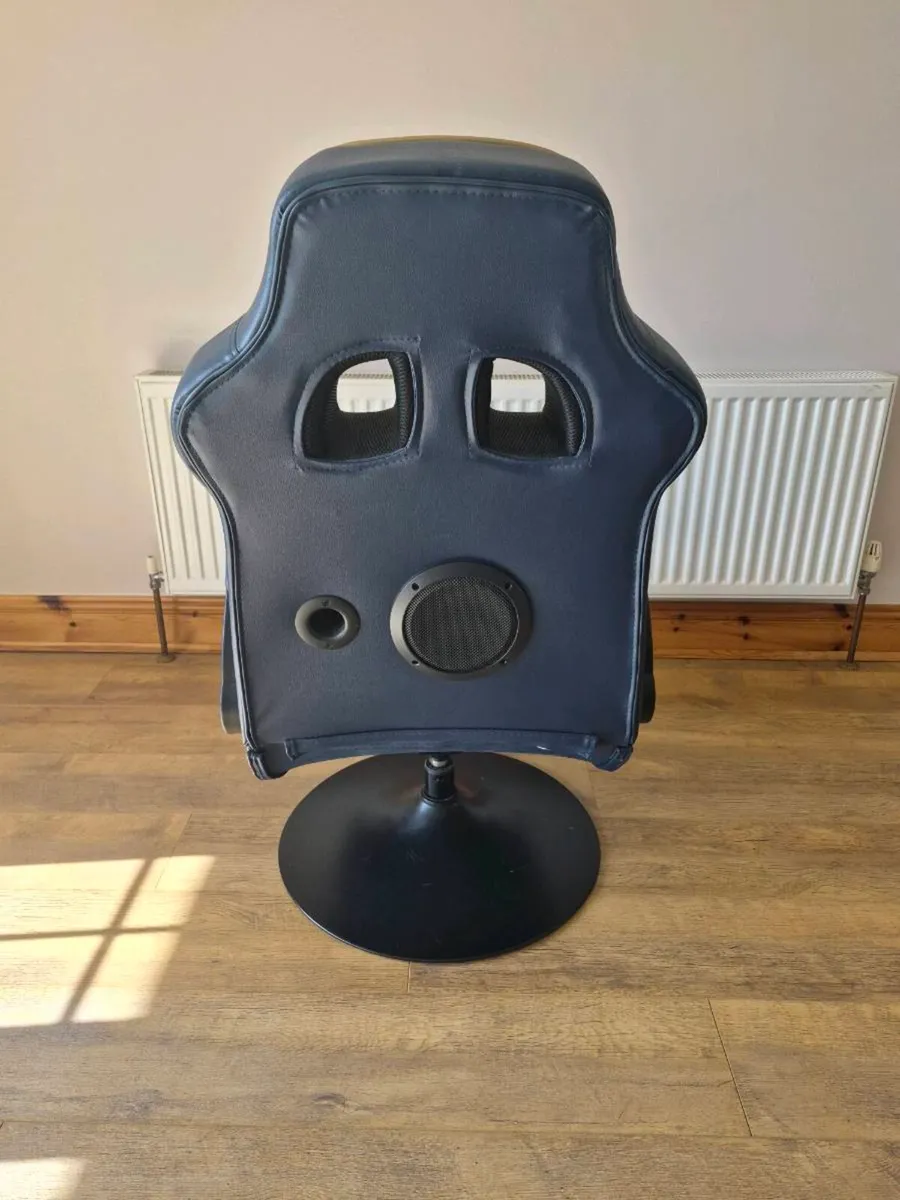 Gaming chair. - Image 2