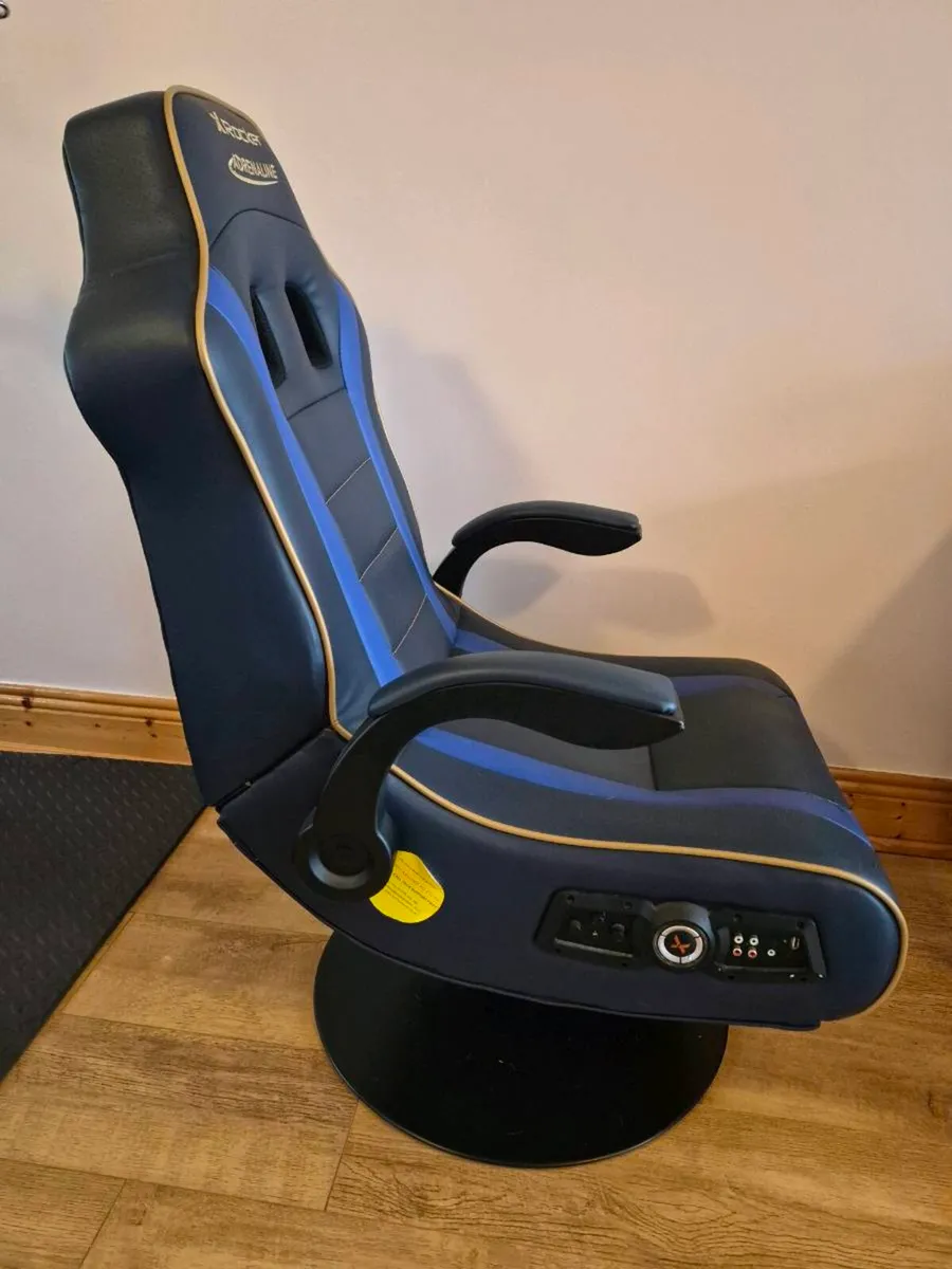 Gaming chair. - Image 3
