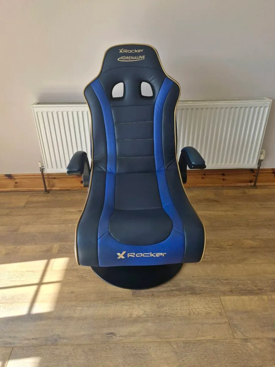 Gaming chair. - Image 1