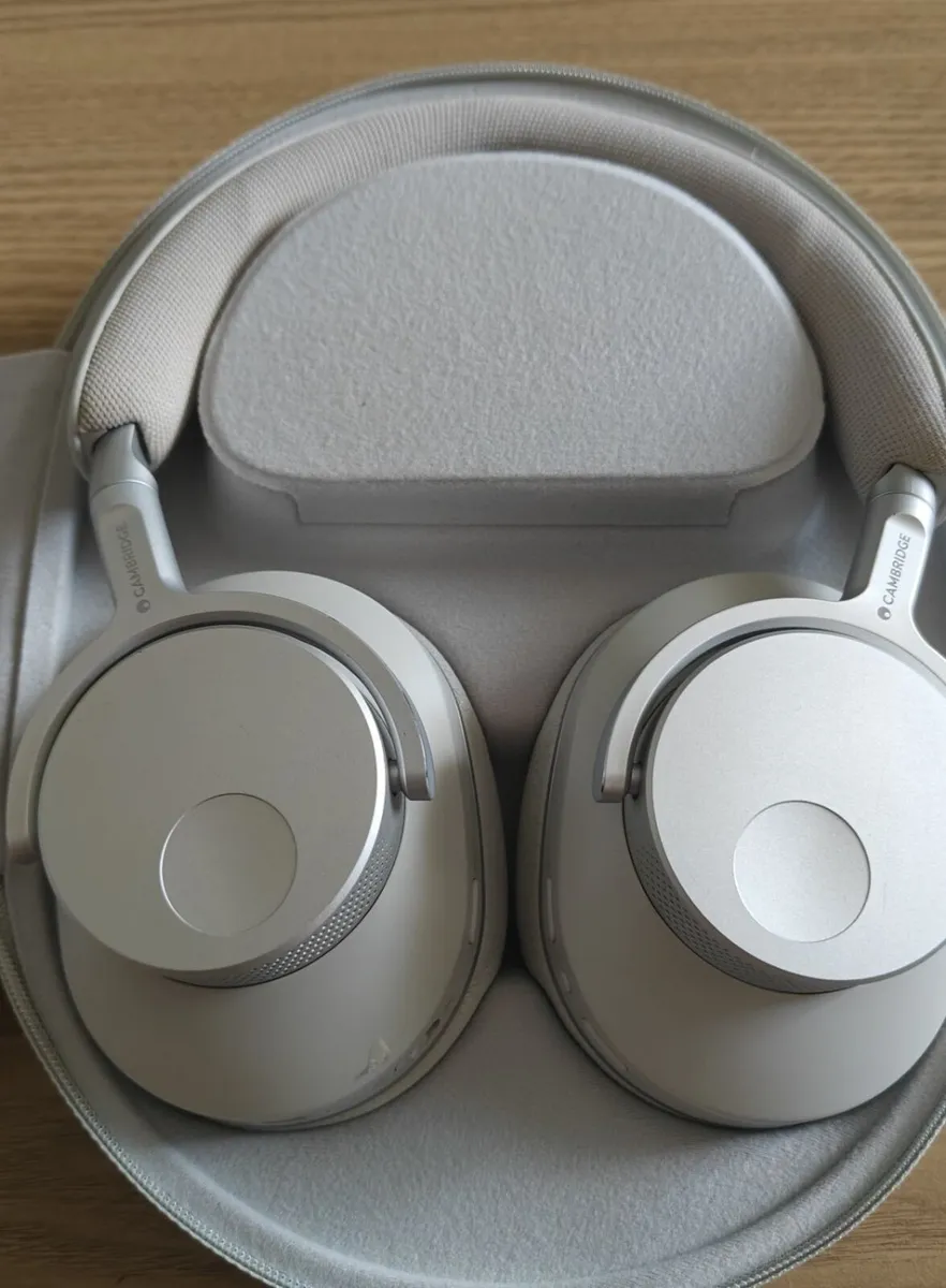 Cambridge Audio Melomania P100 Bluetooth Headphone - Image 1