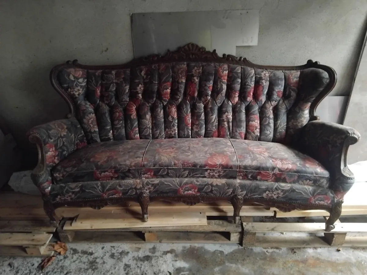 vintage couch - Image 2