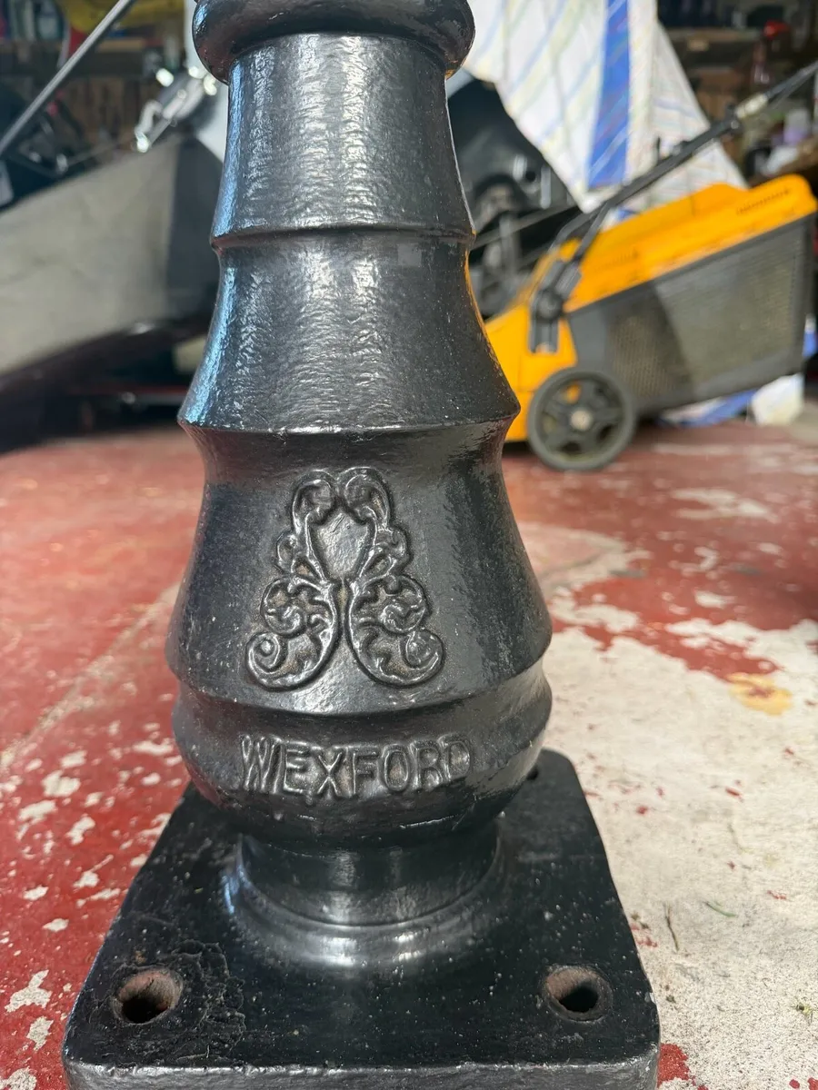 Vintage 1933 Harte Wexford Garden Lamp Posts - Image 4