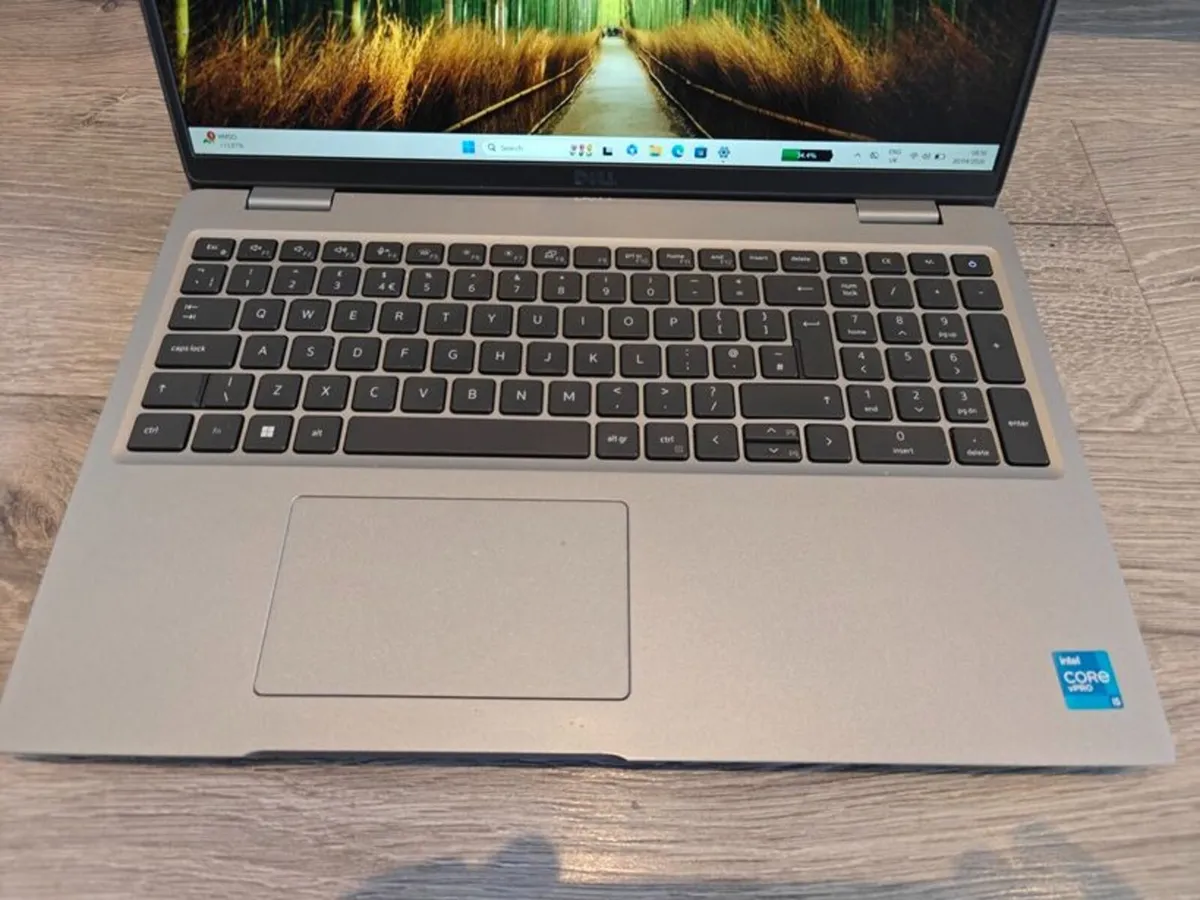 Dell Latitude 5520 Laptop | i5 (11th gen) | 16 GB - Image 2