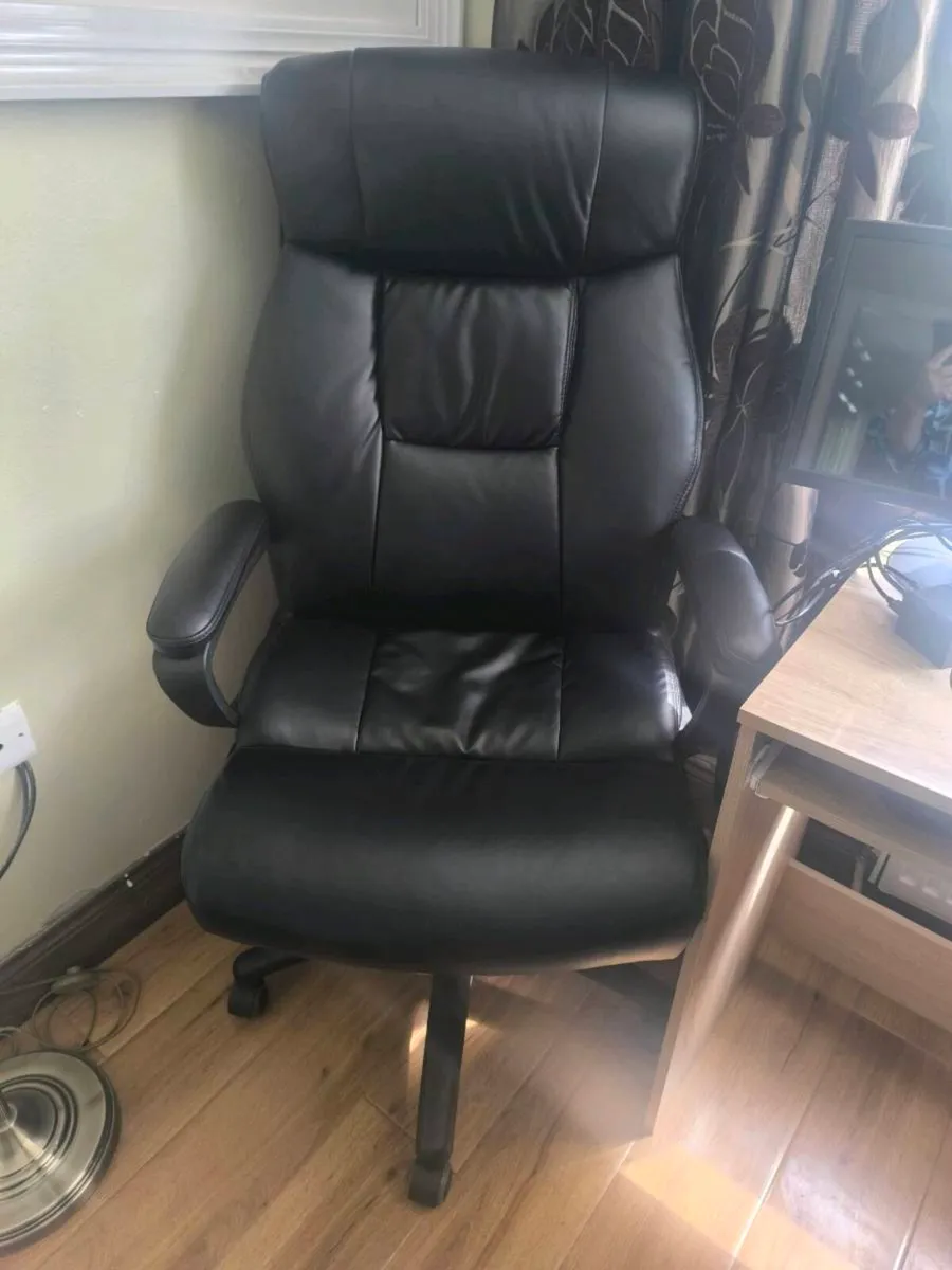 Computer chair