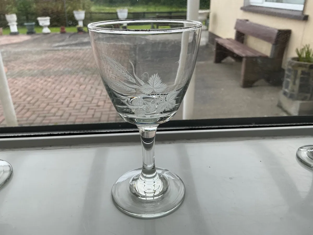 Glasses - Image 3