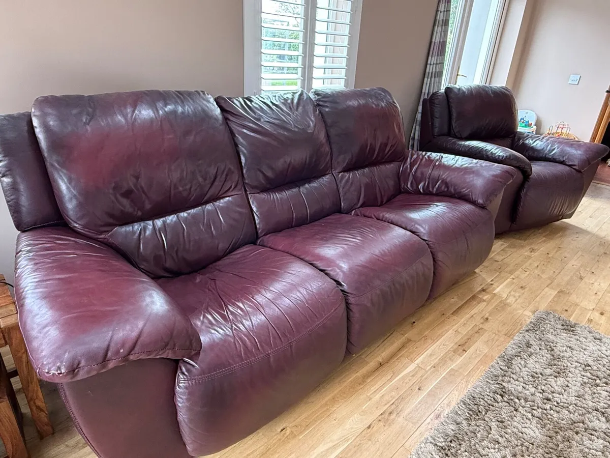 3 Piece Burgundy Leather Recliner Suite - Image 3