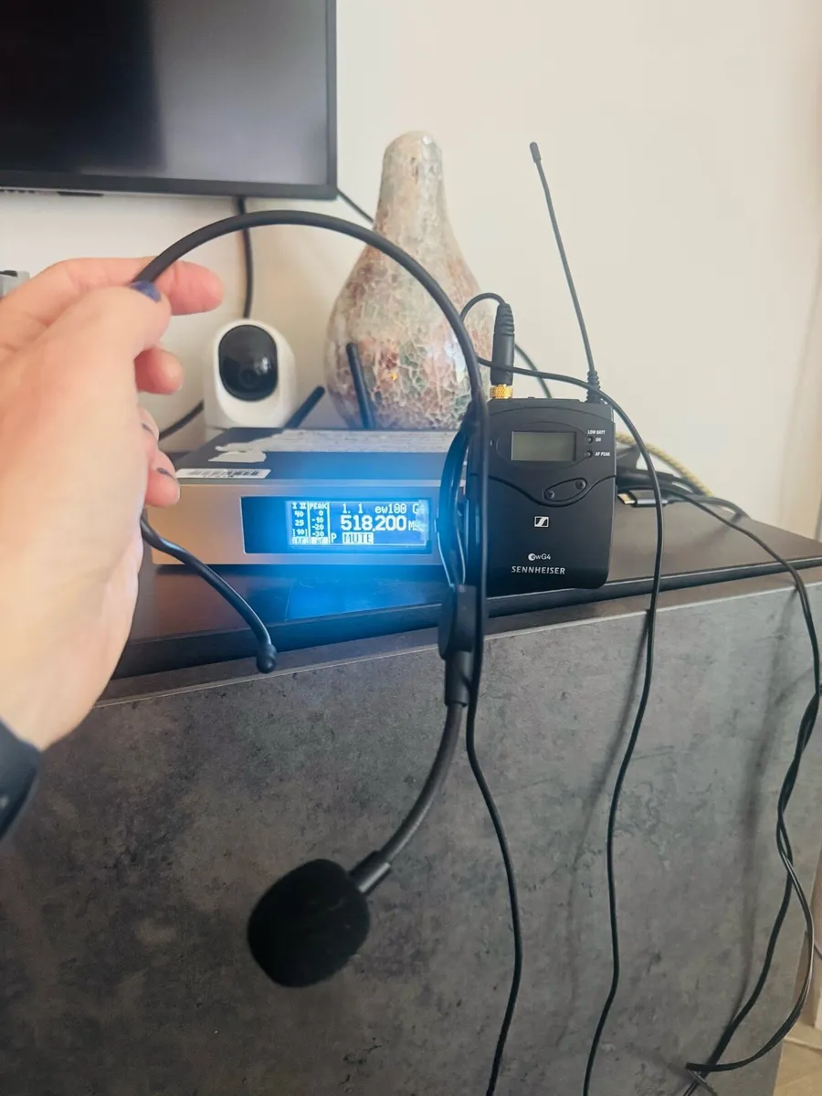 Sennheiser EW 100 G4 wireless system with mic - Image 2