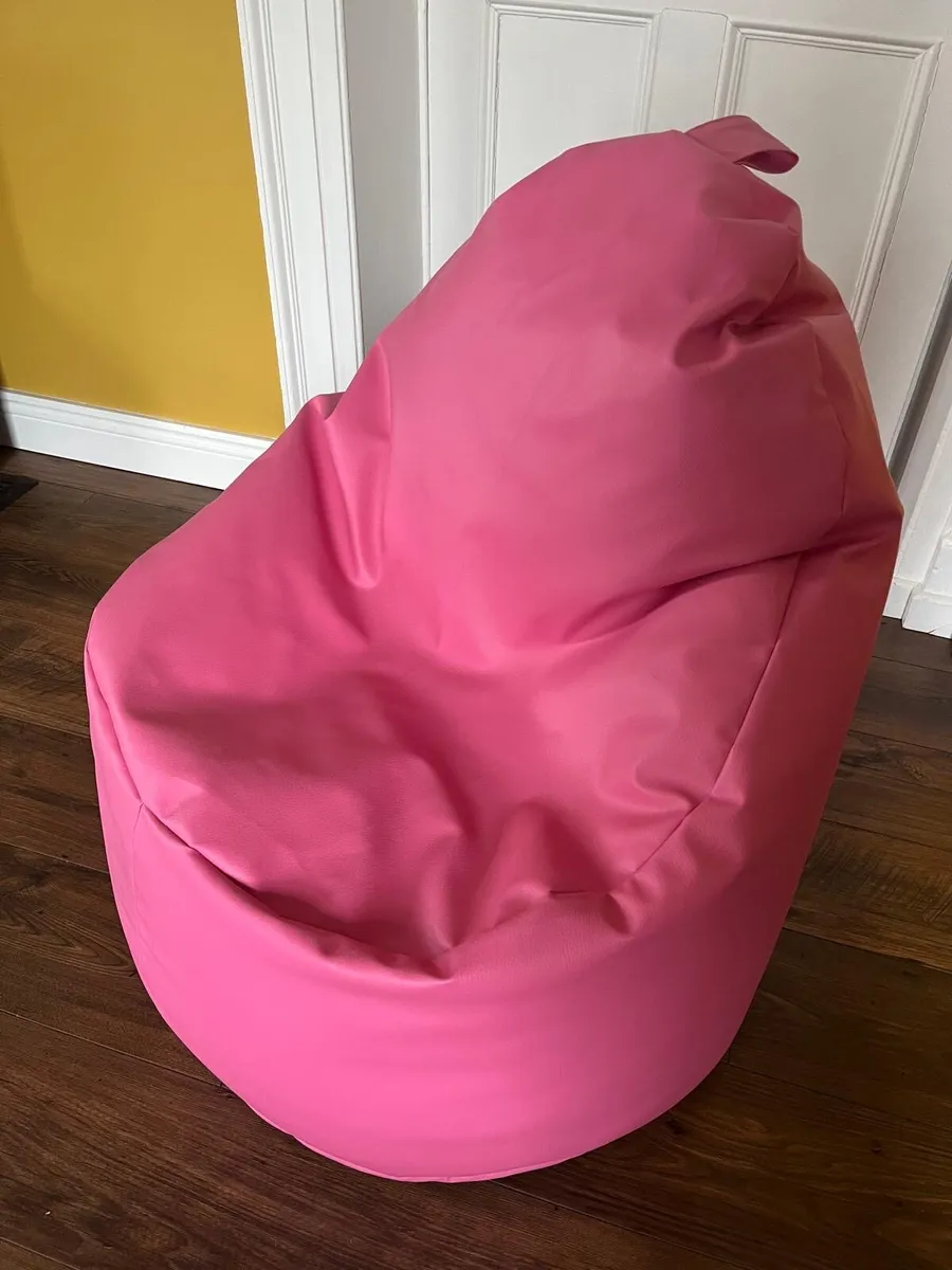 Happy Pig Bantu Bean Bag & Cube Footstool - Image 4