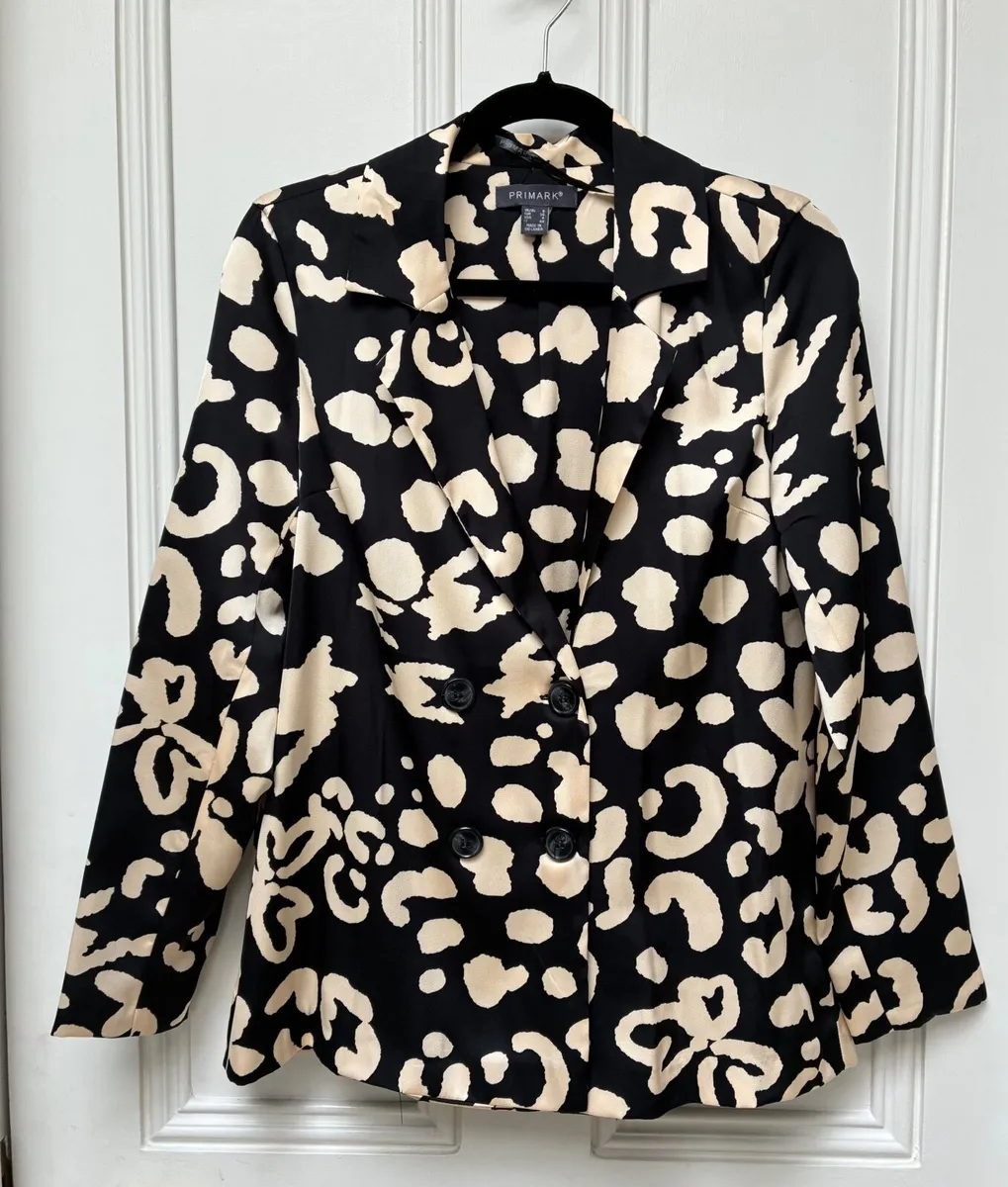 Black & Cream Satin Blazer Size 8  Never worn