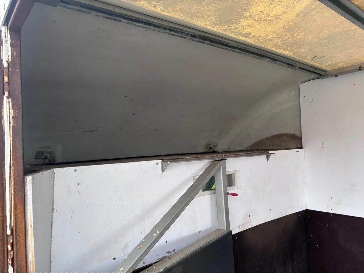 Horse lorry - Image 4