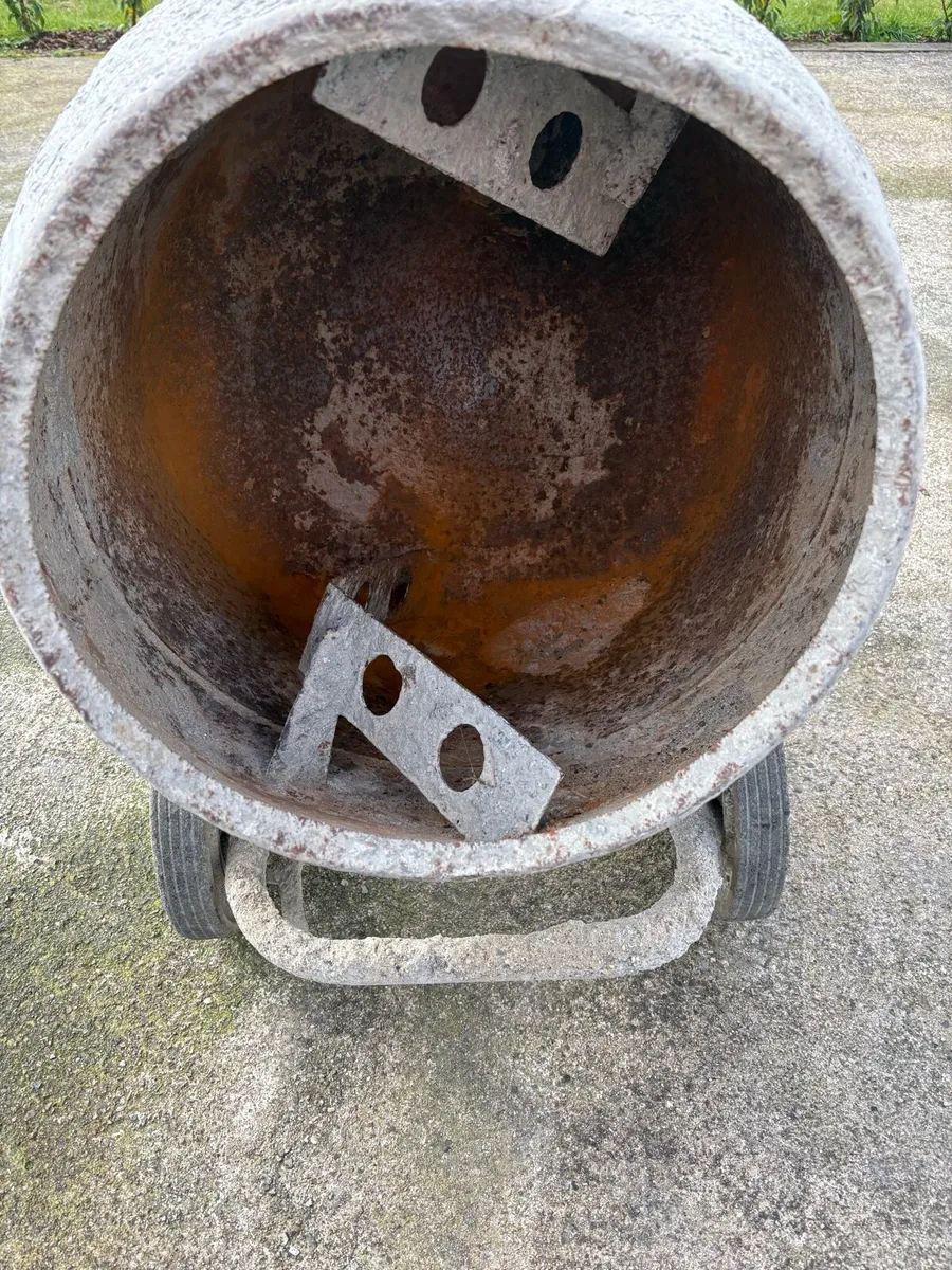 Belle petrol mixer for sale - Image 3