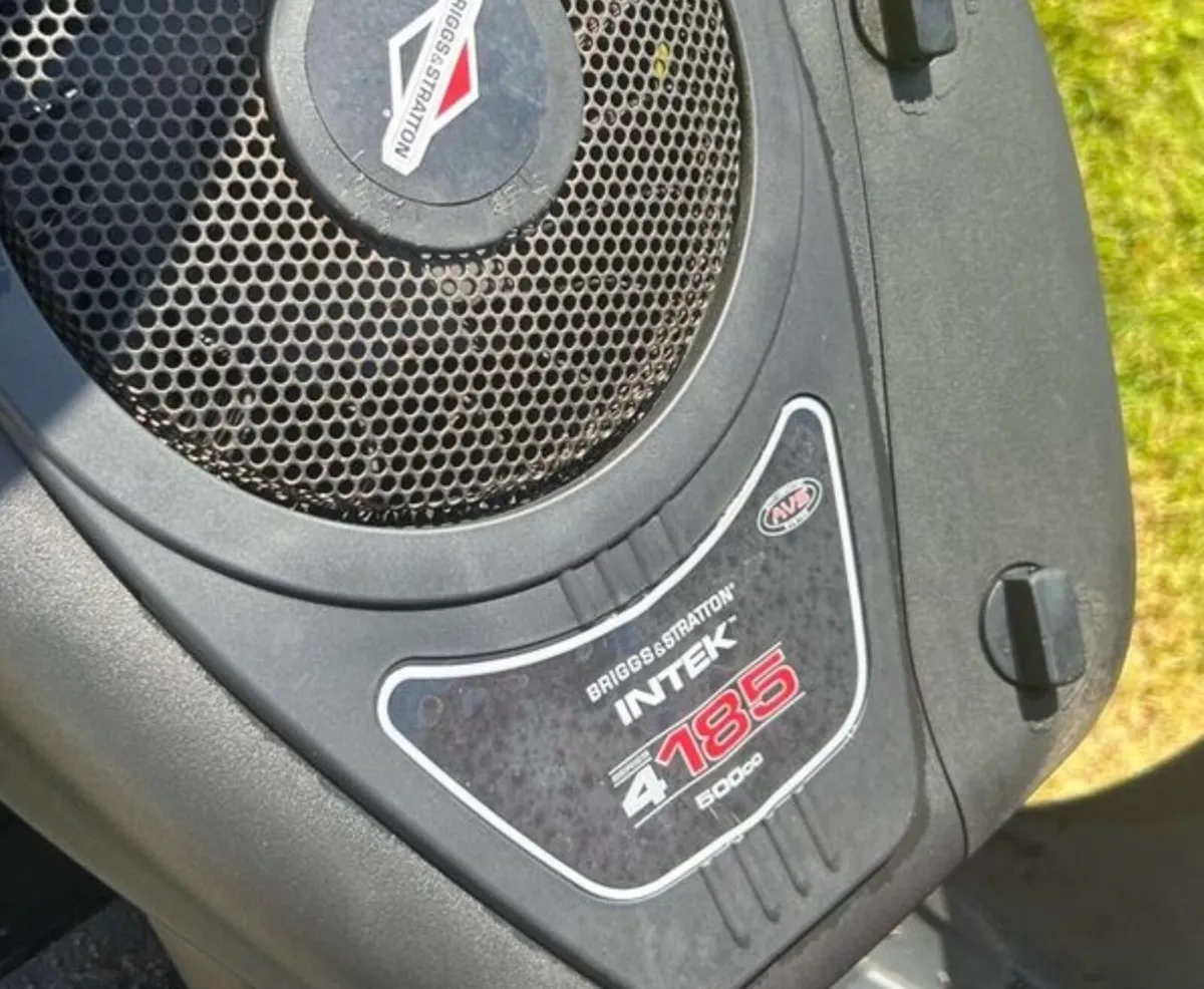 HYDROSTATIC CASTLEGARDEN RIDE ON MOWER - Image 4