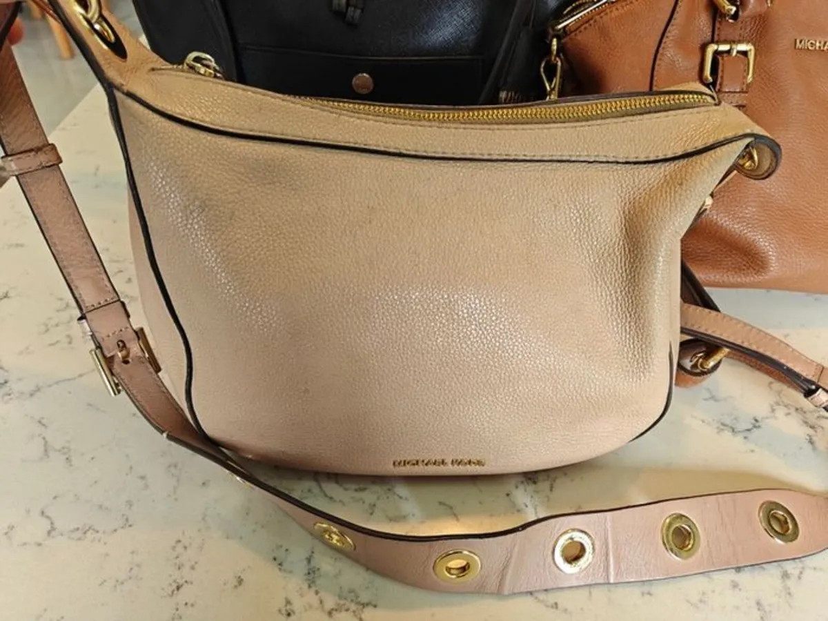 Three Michael Kors Leather Bags - Image 2