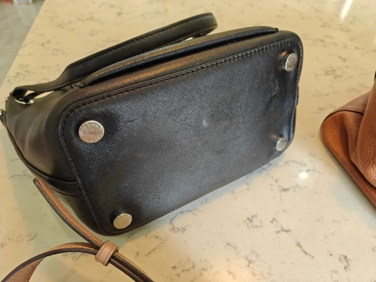 Three Michael Kors Leather Bags - Image 4