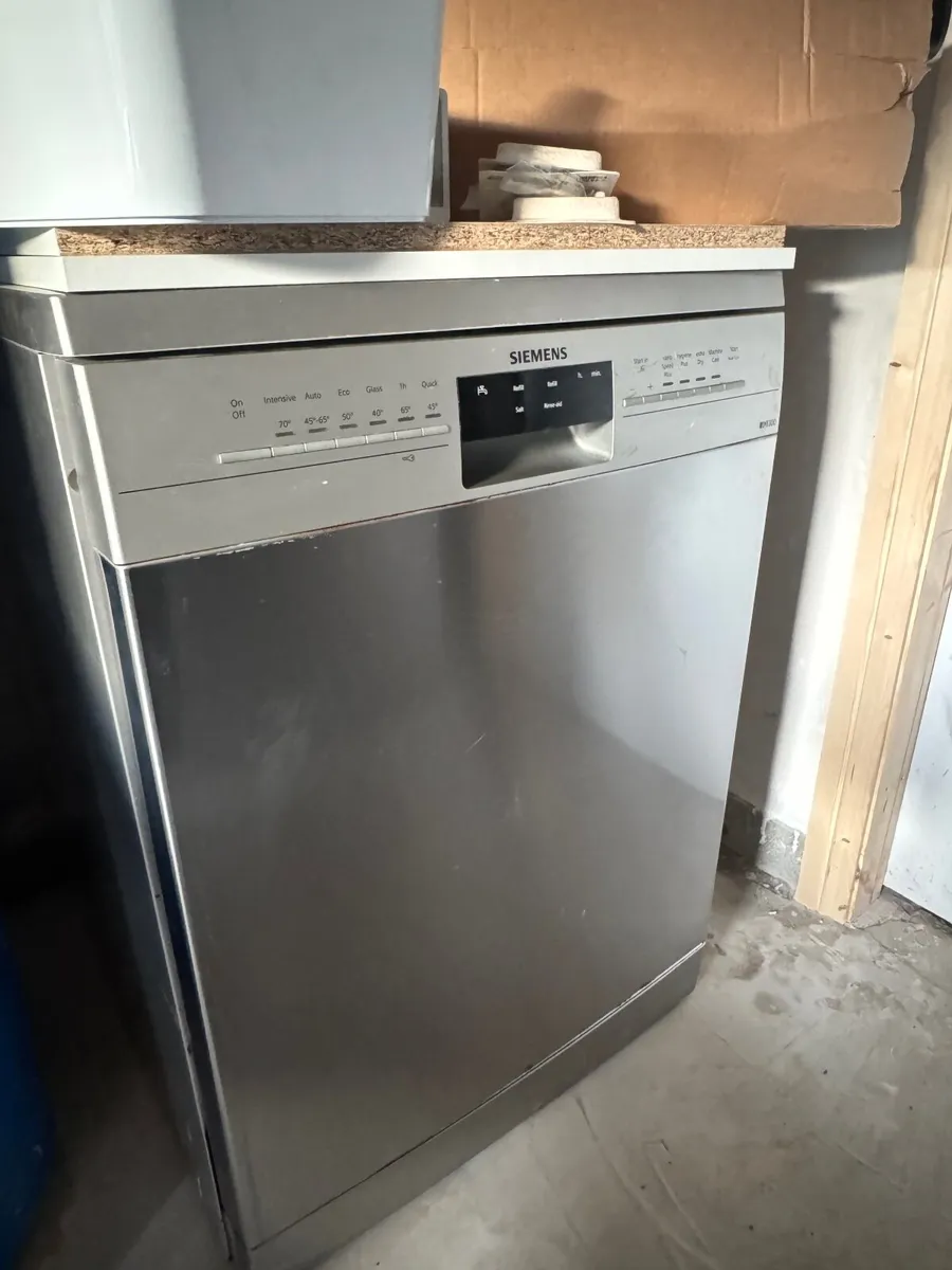 Siemens IQ300 Dishwasher - Image 2